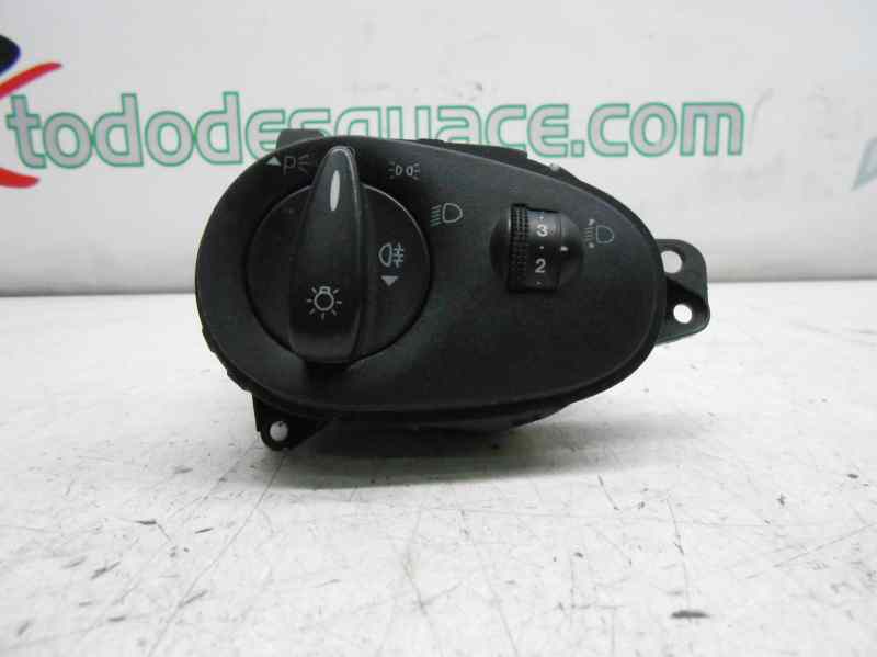  mando luces   ford focus berlina (cak) ambiente 1.8 tddi turbodiesel cat
