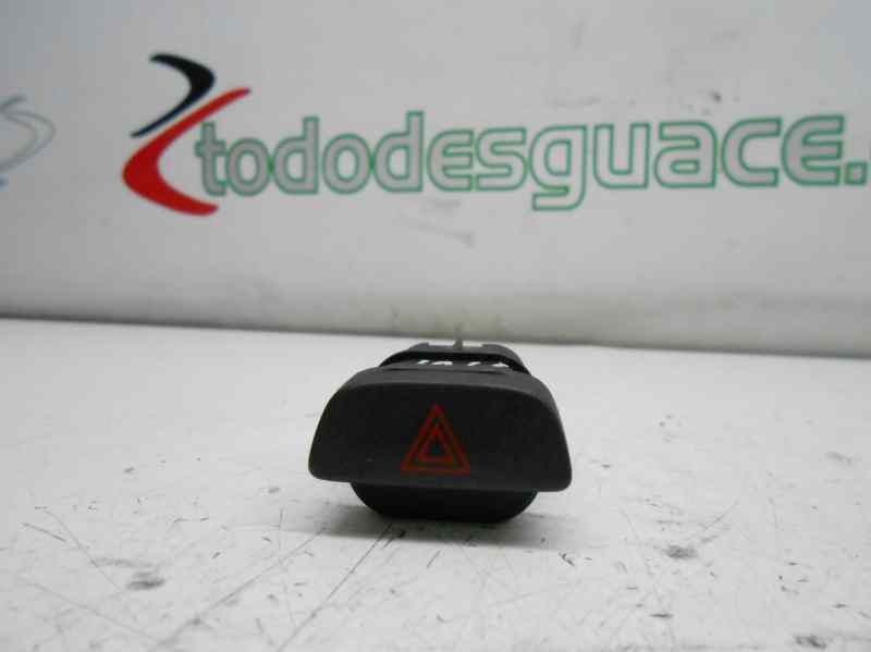  interruptor warning   ford focus berlina (cap) ambiente (d) 1.6 tdci cat