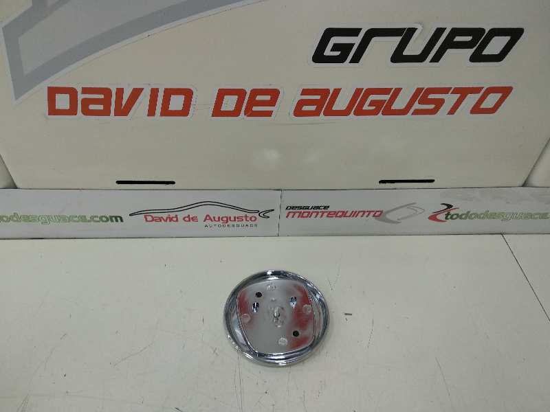  anagrama frontal   fiat recambio original . .