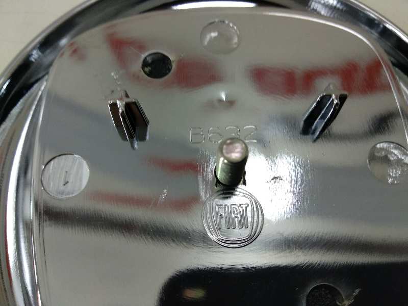  anagrama frontal   fiat recambio original . .