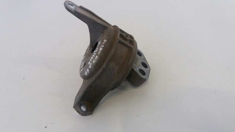  soporte motor derecho   opel astra h berlina cosmo 1.7 16v cdti