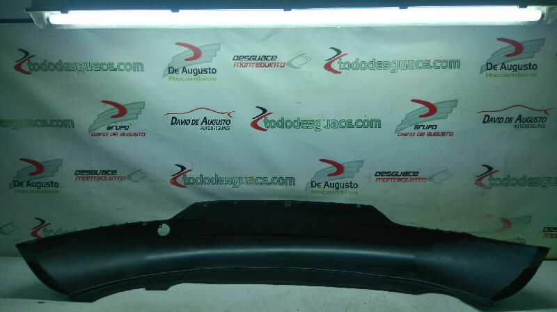  paragolpes trasero   fiat recambio original . .