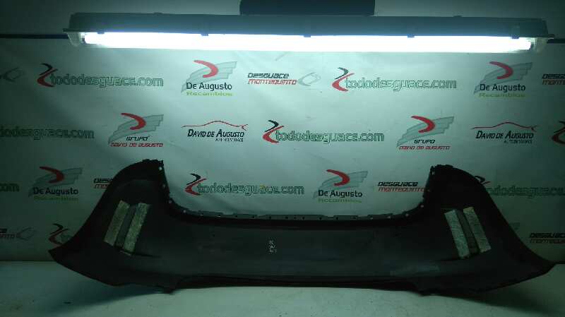  paragolpes trasero   fiat recambio original . .