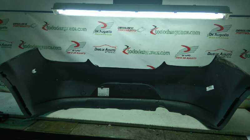  paragolpes trasero   fiat recambio original . .