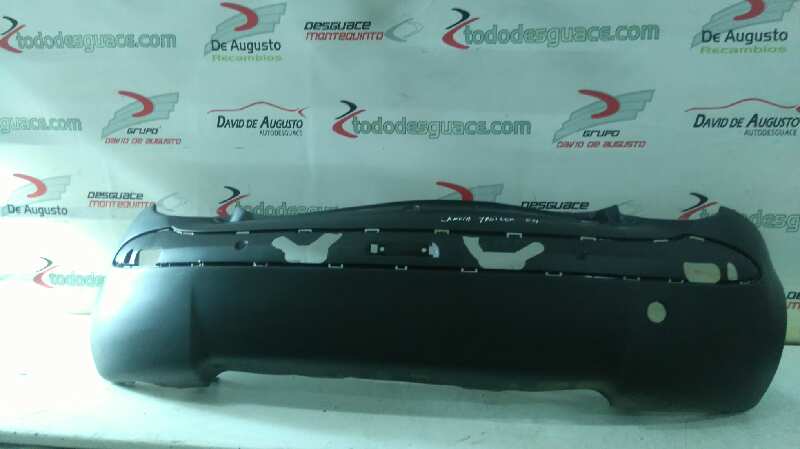  paragolpes trasero   fiat recambio original . .