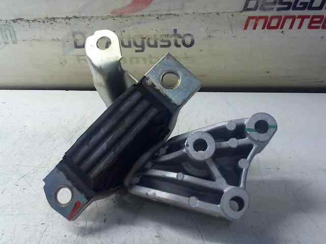  soporte motor superior derecho   fiat recambio original . .