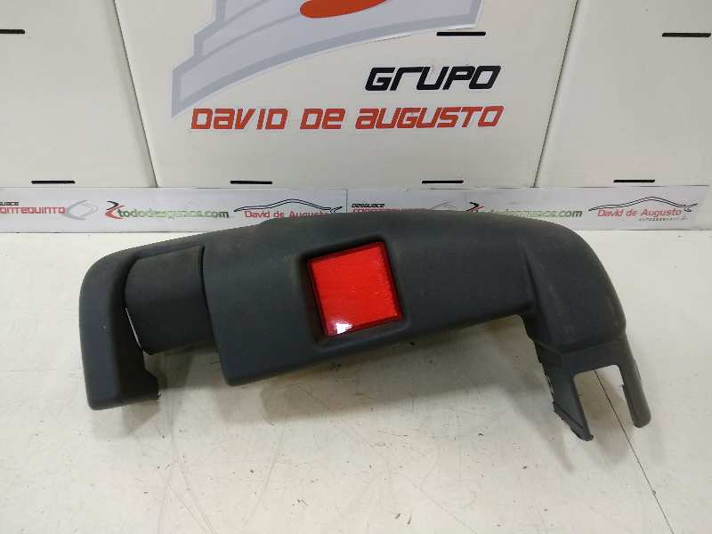  puntera paragolpes trasera derecha   fiat recambio original . .
