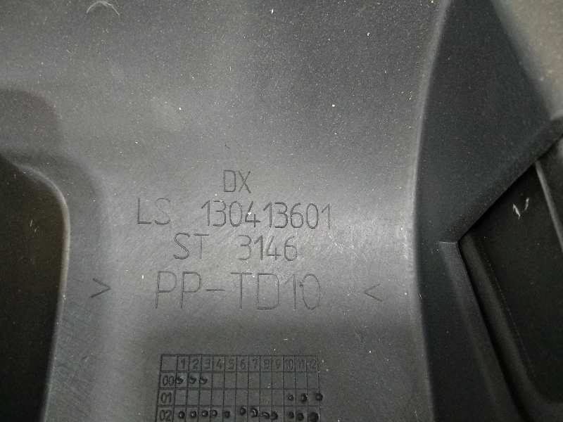  puntera paragolpes trasera derecha   fiat recambio original . .
