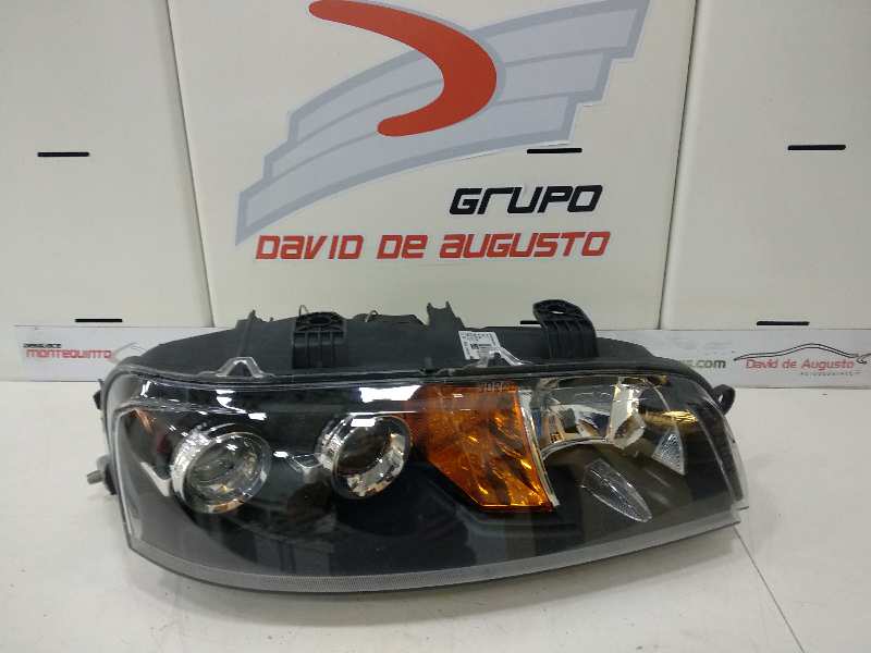  faro derecho   fiat recambio original . .
