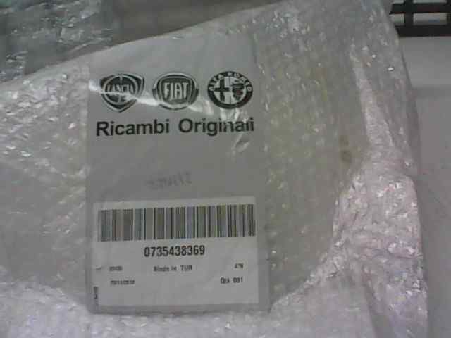  calandra delantera / rejilla del   fiat recambio original . .