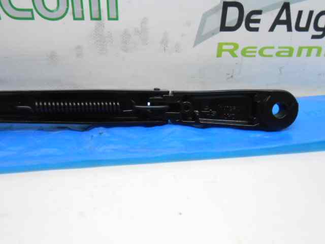  brazo limpia delantero derecho   seat recambio original .