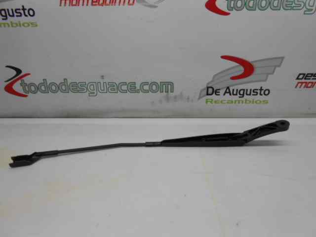  brazo limpia delantero derecho   seat recambio original .