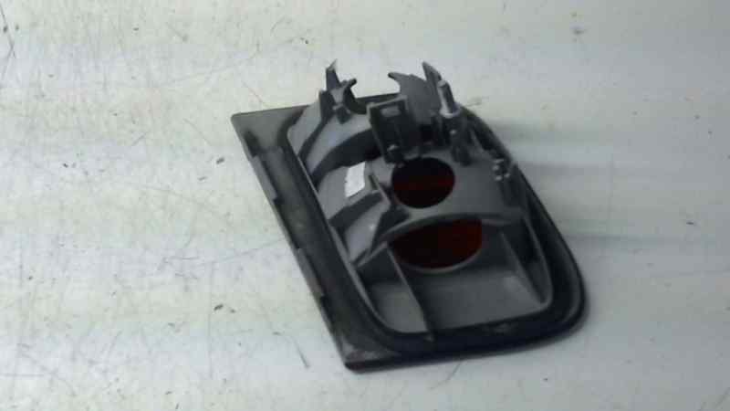  moldura inferior piloto trasero derecho   bmw serie 3 berlina (e46) 318d 2.0 diesel cat