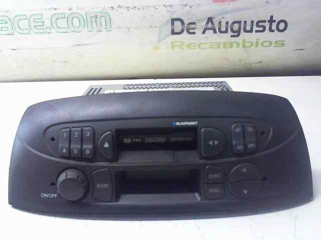  radio cassette   fiat recambio original . .