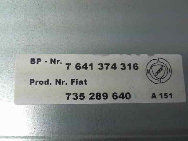  radio cassette   fiat recambio original . .