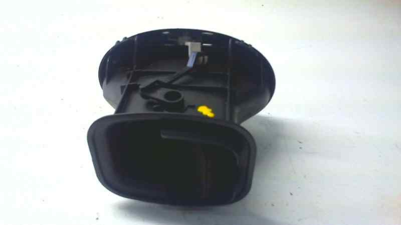  rejilla aire central   ford focus berlina (cak) ambiente 1.8 tdci cat