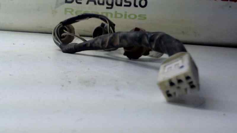  portalamparas trasero izquierdo   toyota rav 4 (a2) 2.0 d-4d executive 4x4 (2003-) 2.0 turbodiesel cat