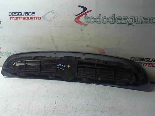  calandra delantera / rejilla del   citroen xsara berlina 1.6 16v chrono 1.6 16v cat (nfu / tu5jp4)
