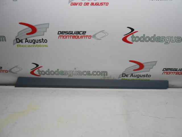  moldura   seat recambio original .