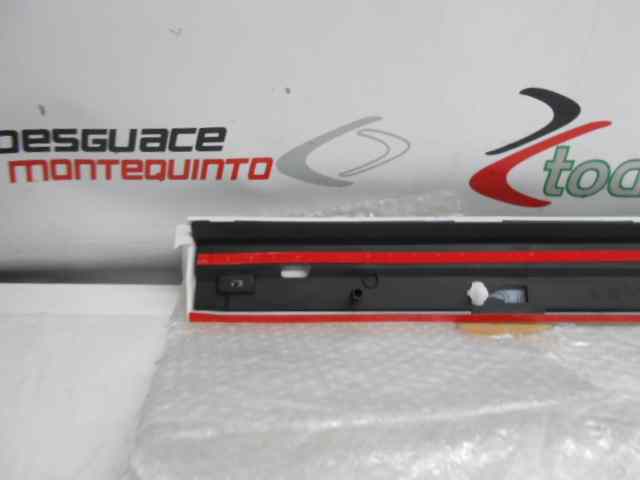  moldura   seat recambio original .