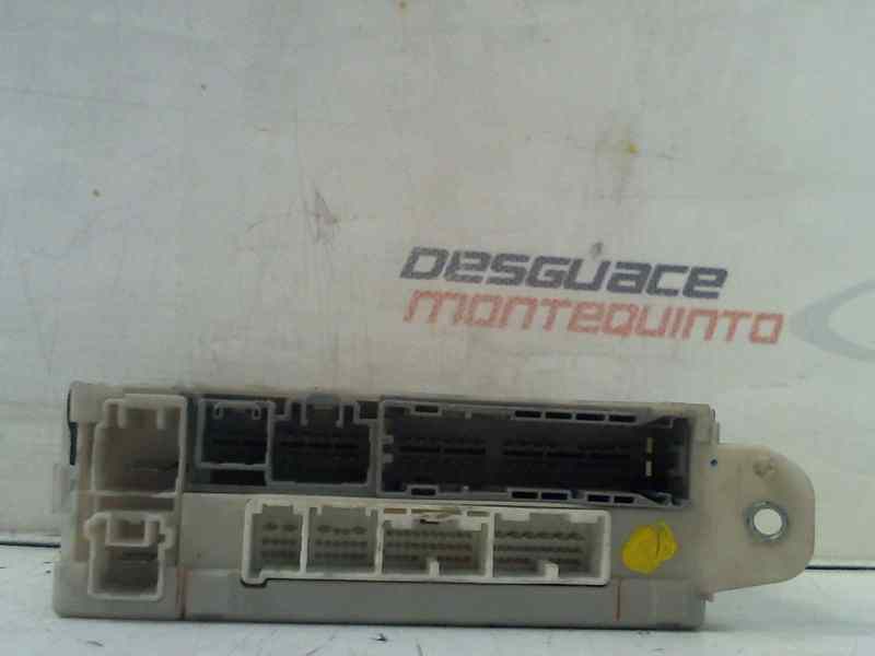  caja reles / fusibles   toyota lexus is 200 (ds2/is2) 2.2 d 2.2 d-cat