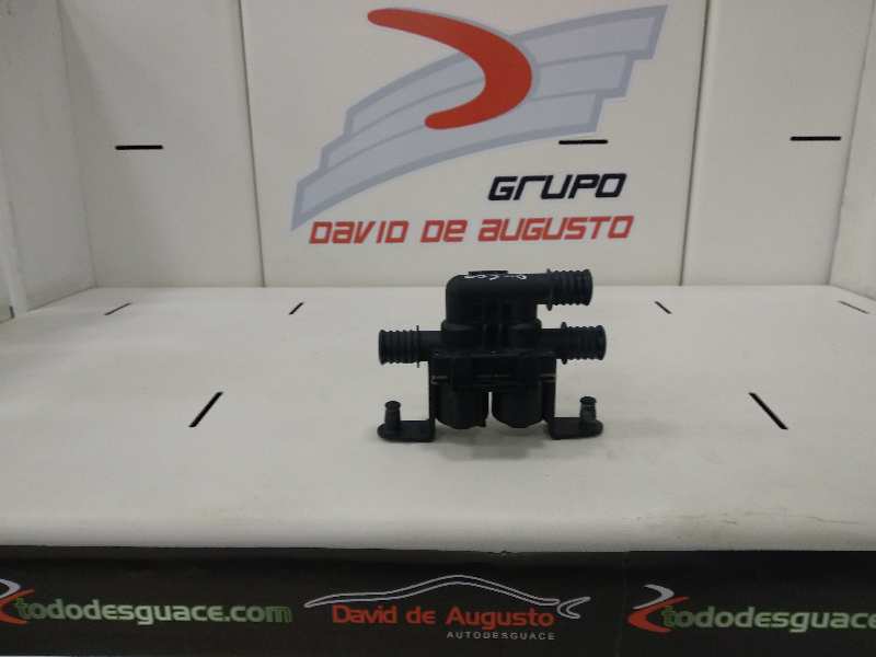  valvula intercambio de calefaccion   bmw serie 5 berlina (e60) 530d 3.0 turbodiesel cat
