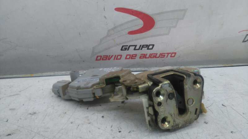  cerradura puert delantera derecha   nissan terrano/terrano.ii (r20) aventura 2.7 turbodiesel