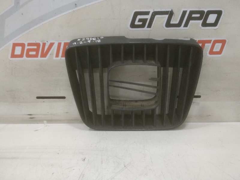  calandra delantera / rejilla del   seat cordoba berlina (6k2) stella 1.4 16v
