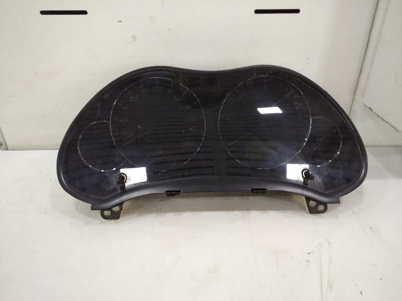  cuadro instrumentos   toyota avensis berlina (t25) 