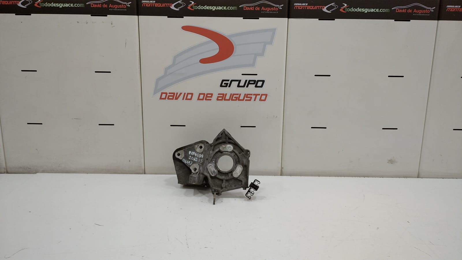 Soporte bomba inyeccion renault laguna ii
