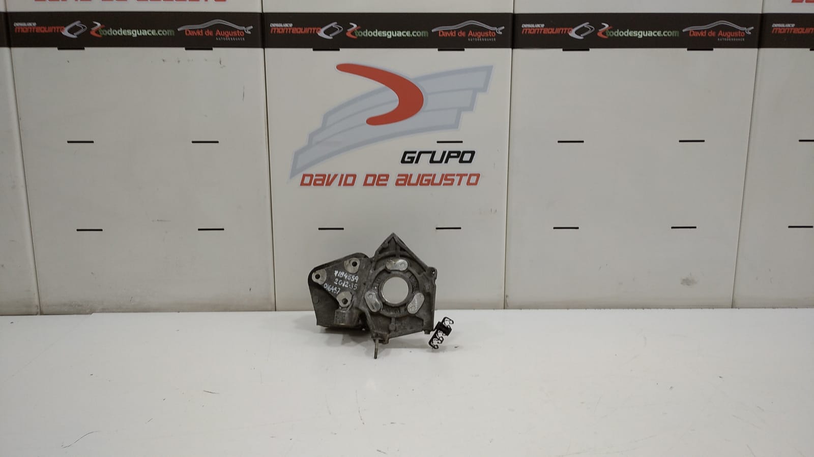 Soporte bomba inyeccion renault laguna ii