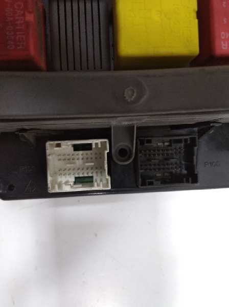  caja reles / fusibles   renault laguna ii (bg0) authentique 1.9 dci diesel