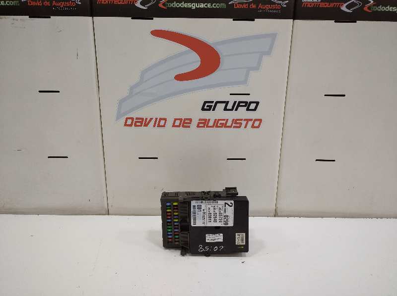  caja reles / fusibles   renault laguna ii (bg0) authentique 1.9 dci diesel