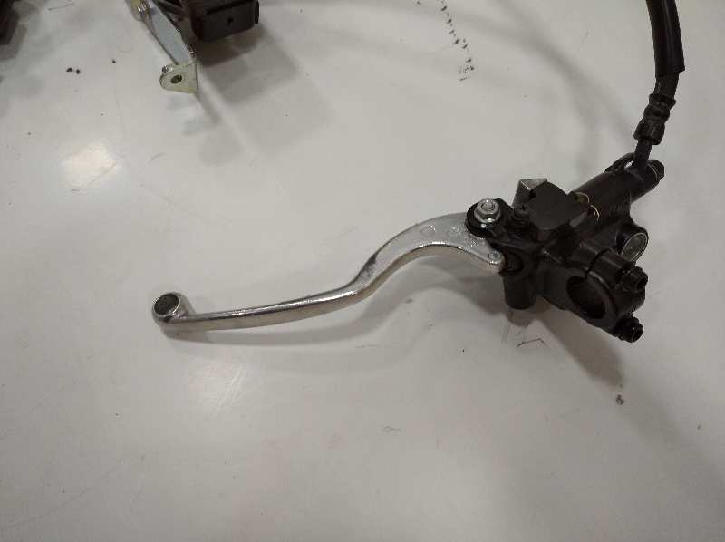  juego pinza freno delantera   honda pcx 125 pcx 125 125 cm3 - 8.6 kw