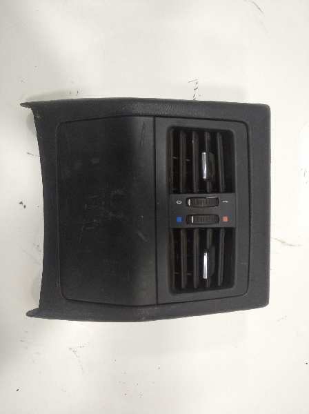  rejilla de aire central   bmw serie 3 berlina (e90) 320d 2.0 turbodiesel cat