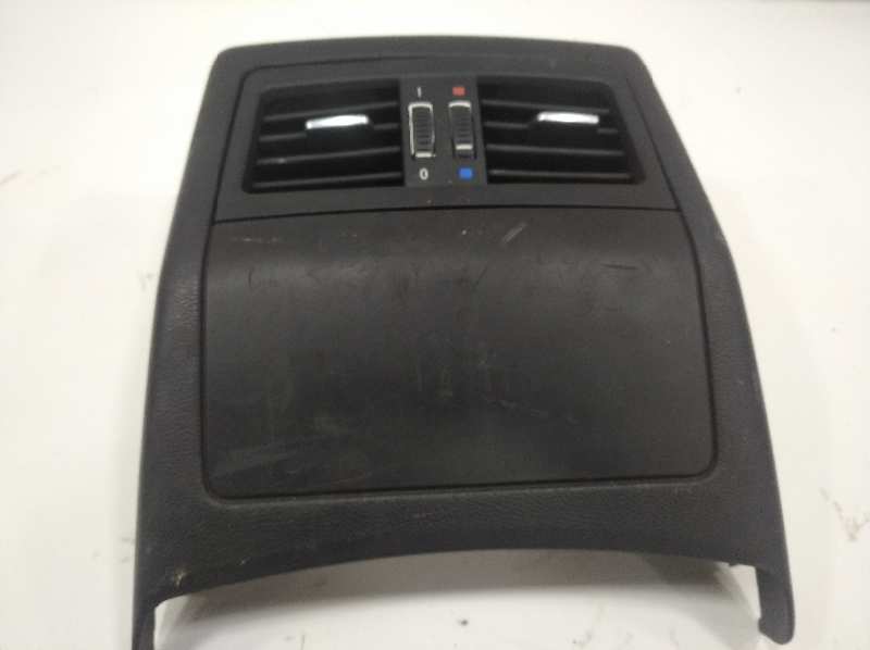  rejilla de aire central   bmw serie 3 berlina (e90) 320d 2.0 turbodiesel cat