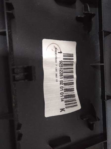  rejilla de aire central   bmw serie 3 berlina (e90) 320d 2.0 turbodiesel cat