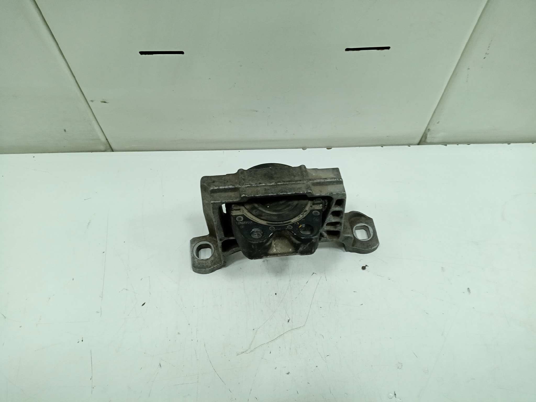  soporte motor derecho   volvo v40 r-design kinetic 1.6 diesel cat