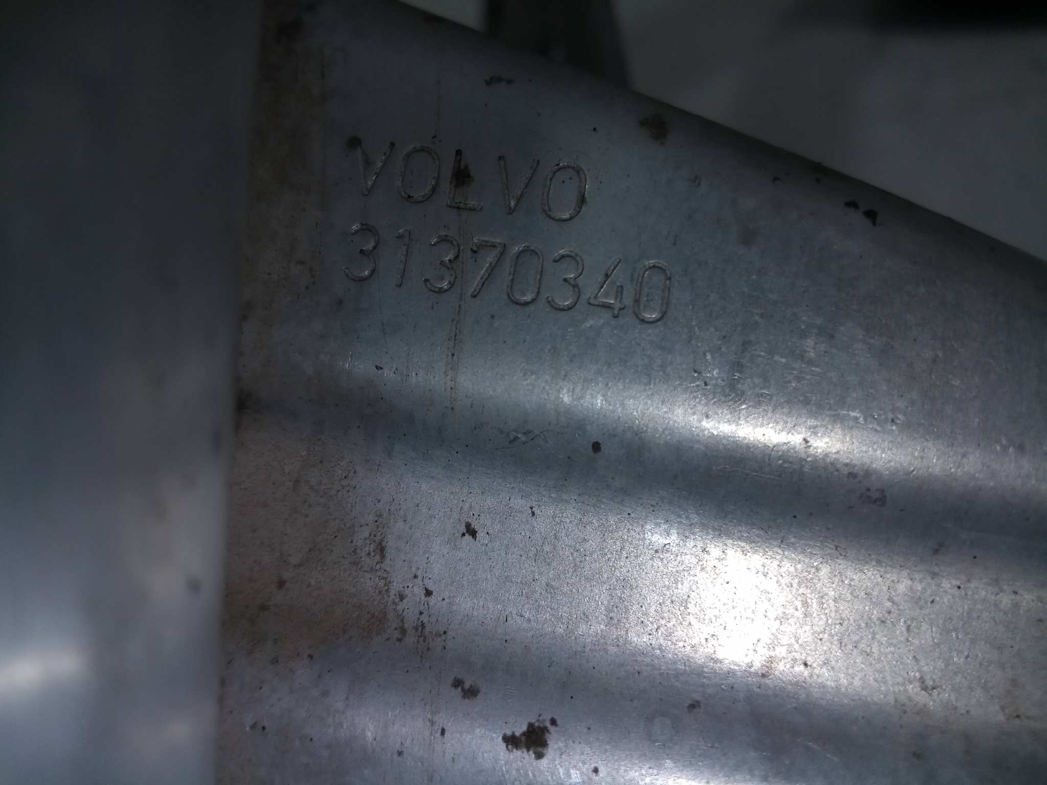  tubo intecooler   volvo v40 r-design kinetic 1.6 diesel cat