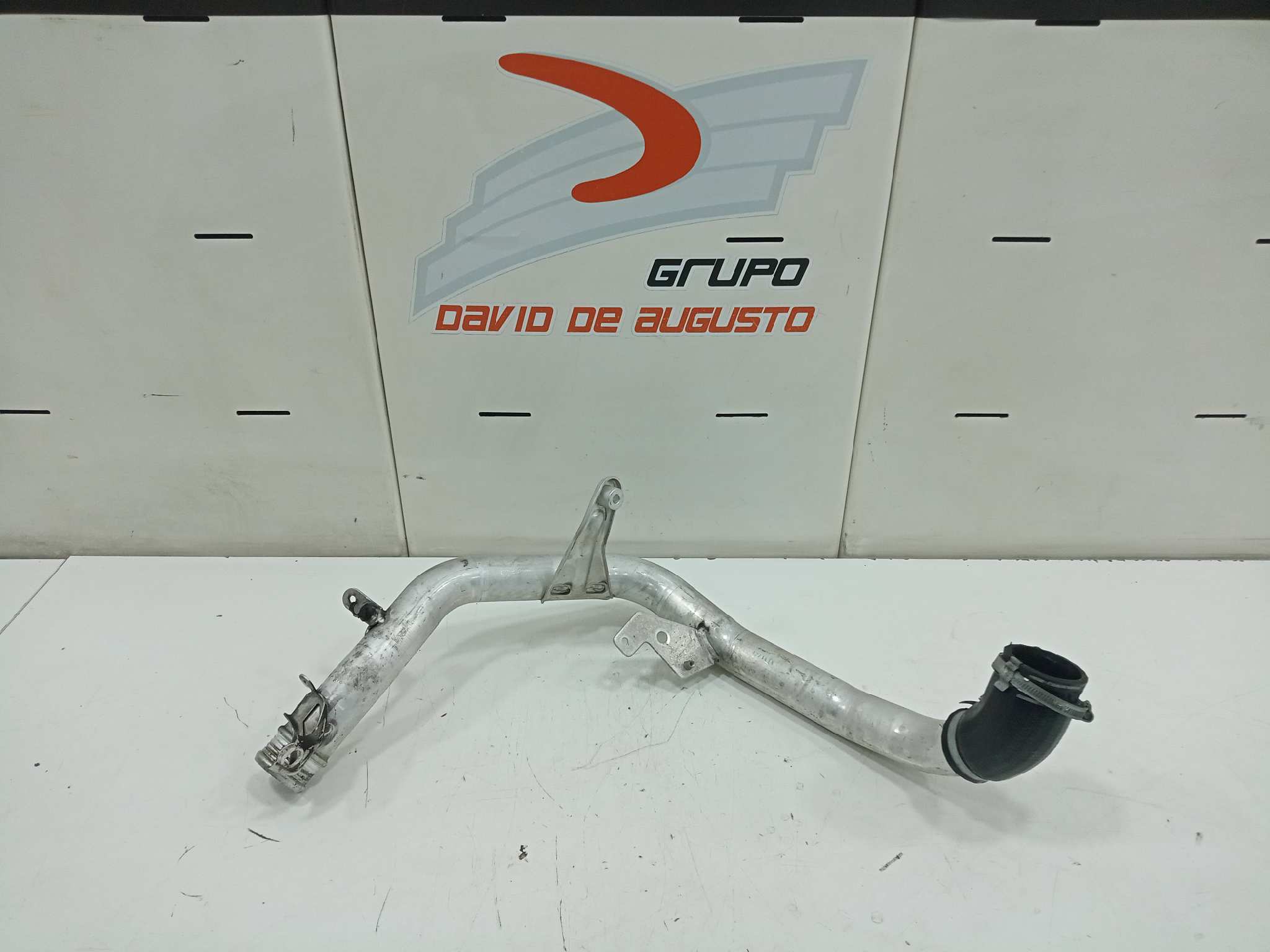  tubo intecooler   volvo v40 r-design kinetic 1.6 diesel cat