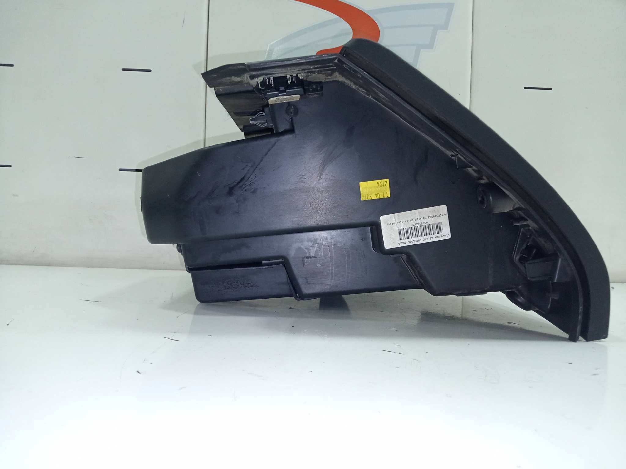  guantera   volvo v40 r-design kinetic 1.6 diesel cat