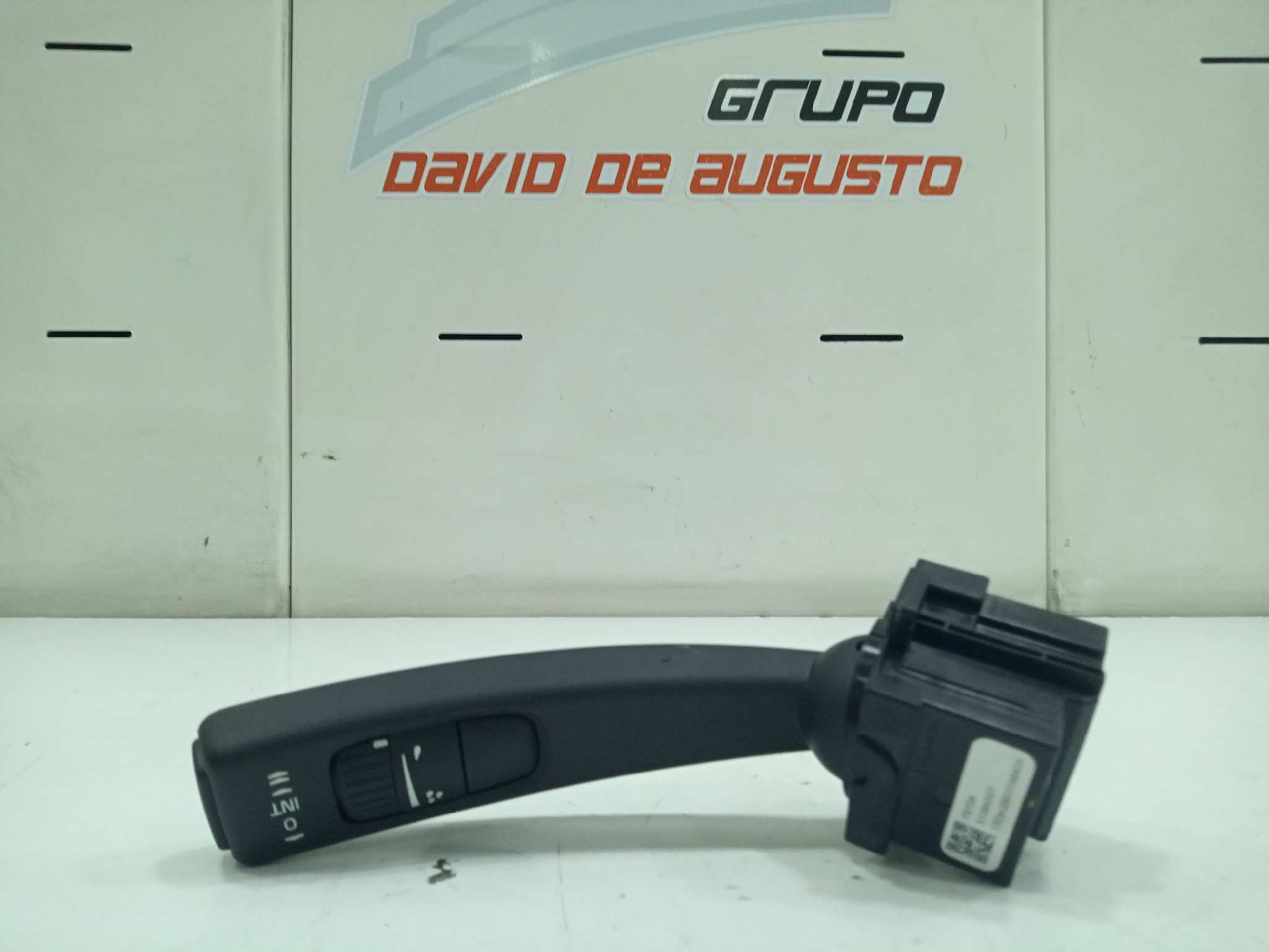  mando limpia   volvo v40 r-design kinetic 1.6 diesel cat