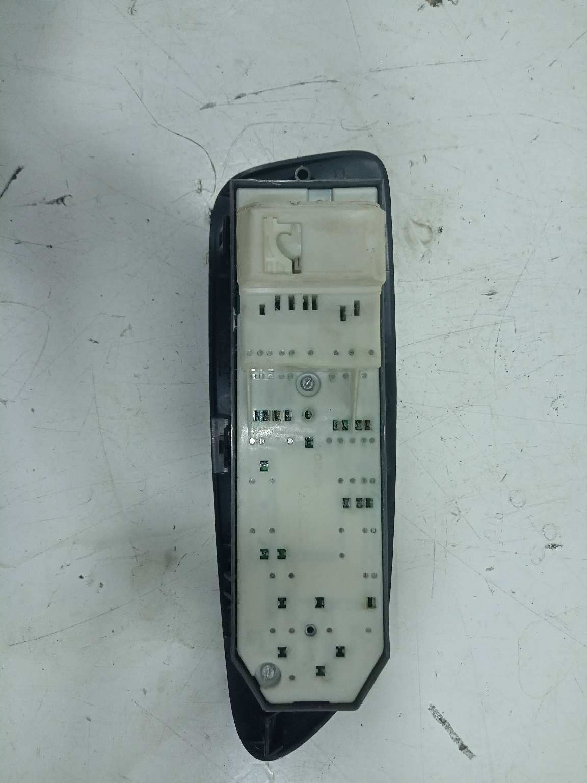  mando elevalunas delantero izquierdo   toyota auris luna 2.0 d-4d cat