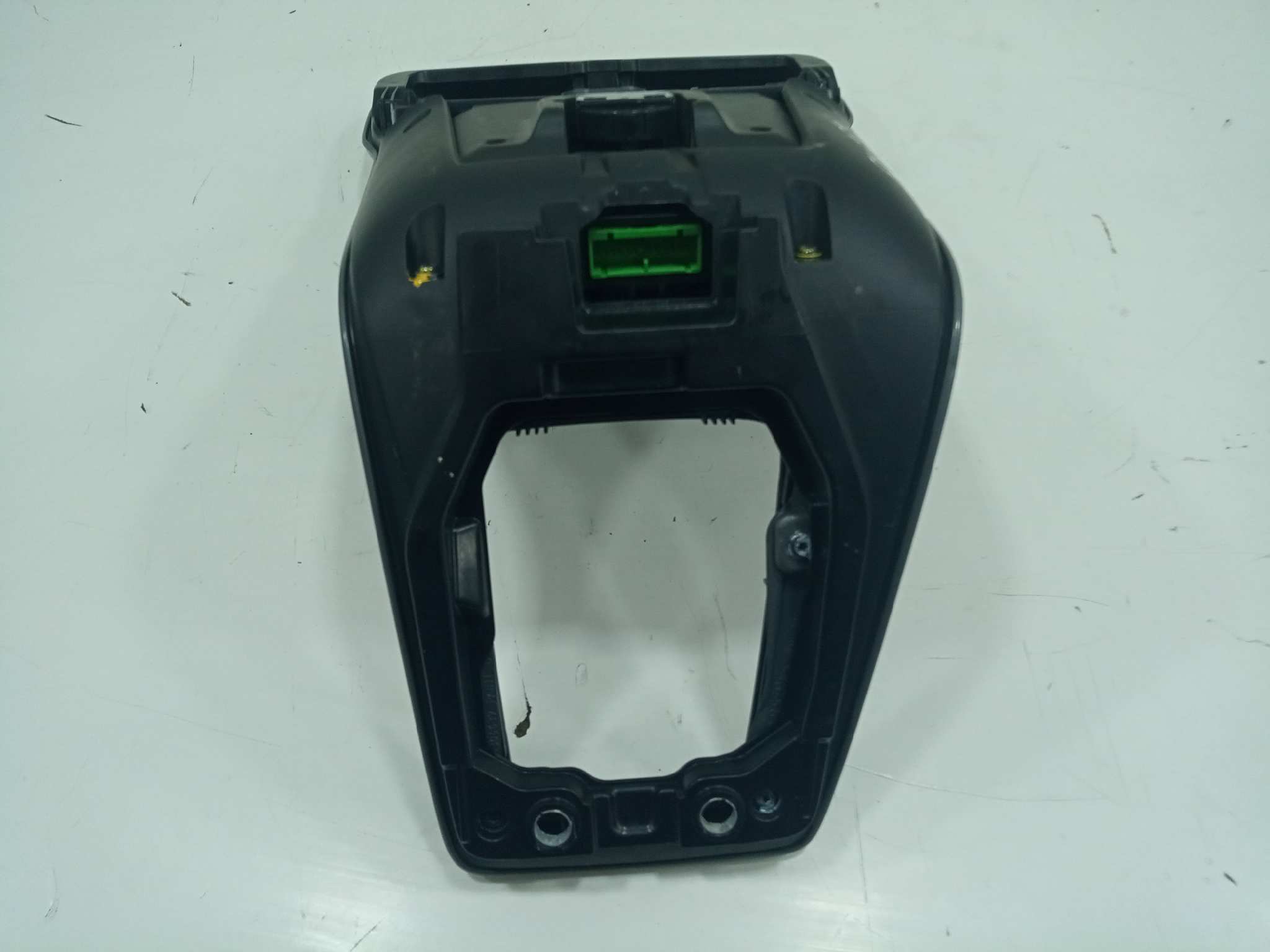  consola central   volvo v40 r-design kinetic 1.6 diesel cat