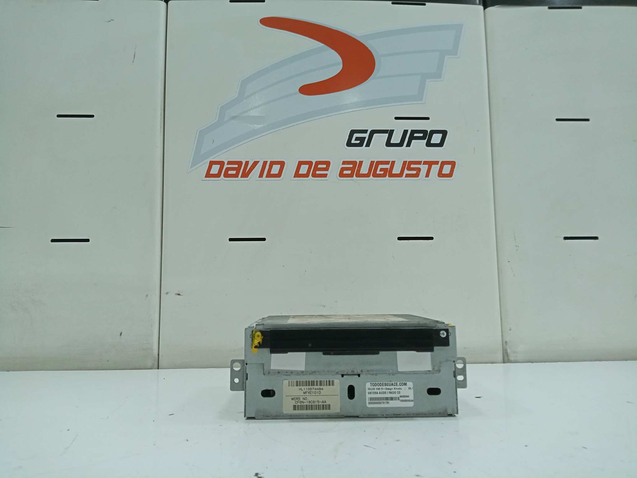  sistema audio / radio cd   volvo v40 r-design kinetic 1.6 diesel cat