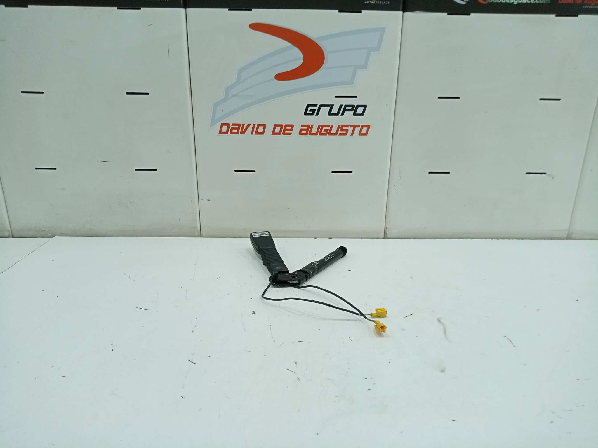  tapa motor   volvo v40 r-design kinetic 1.6 diesel cat