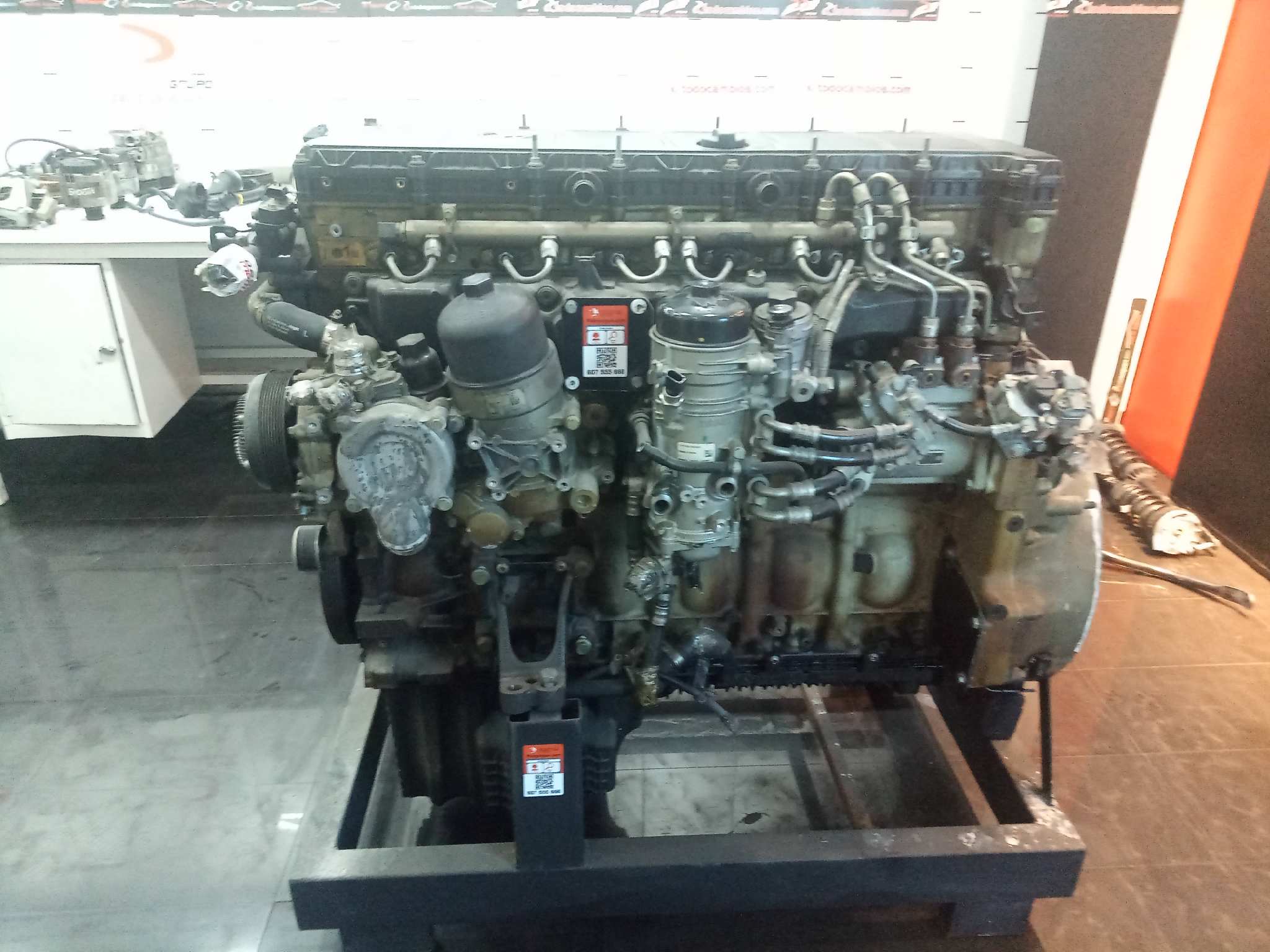  motor completo   mercedes antos bm 963.xxx 2-achser 18xx 4x2 om470 szm m classicspace 10.7 r6 diesel (om 470)