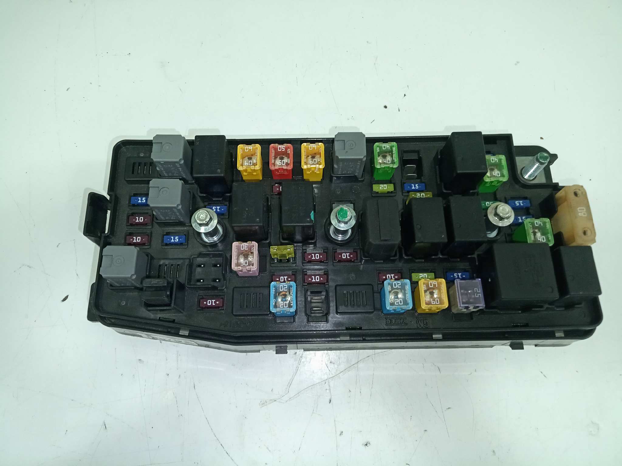  caja reles / fusibles   opel antara cosmo 4x4 2.2 cdti cat (a 22 dm / lnq)