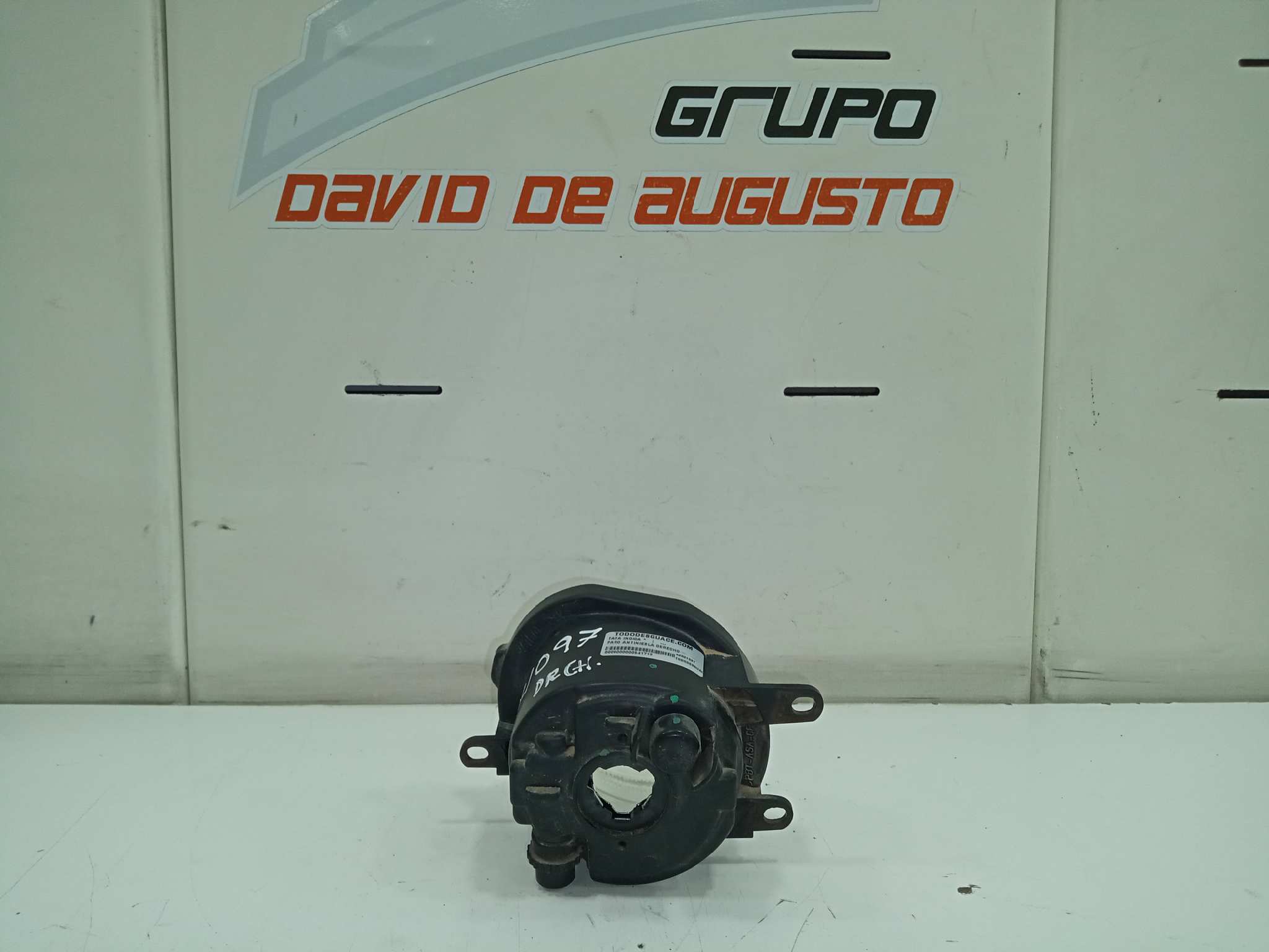 faro antiniebla derecho   tata indica 