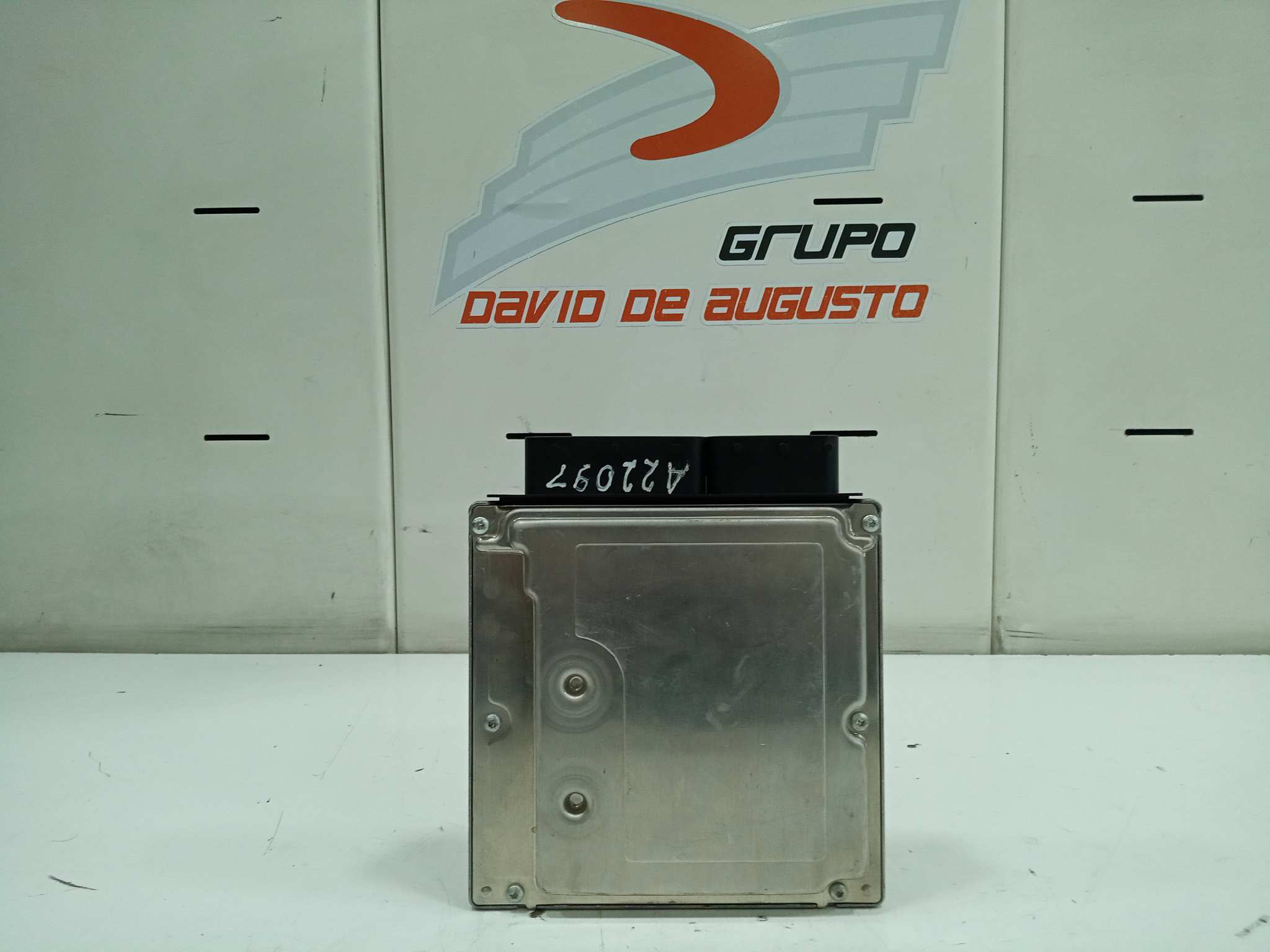  uce ecu   bmw serie 3 berlina (e46) 320d 2.0 16v diesel cat